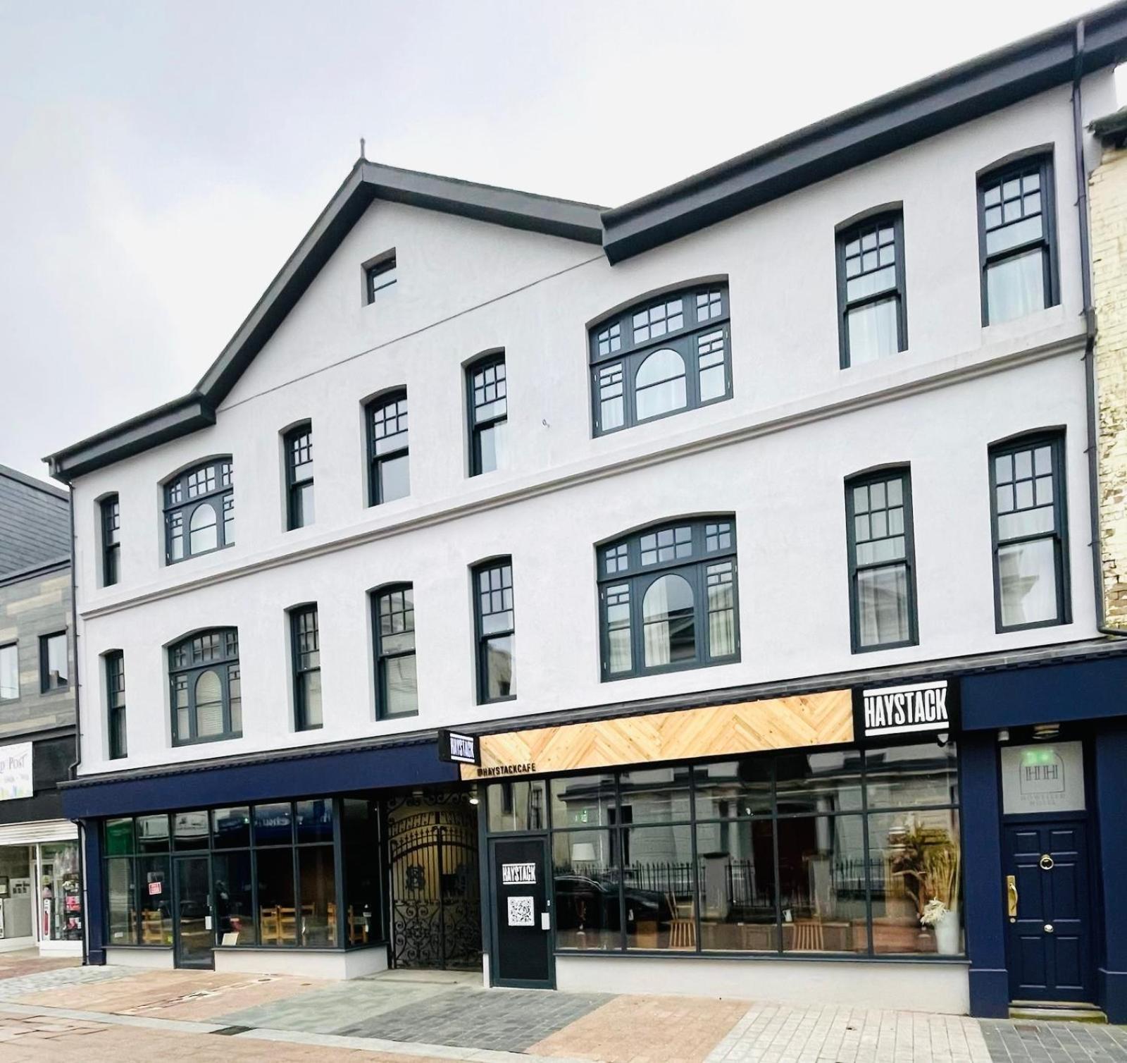 Howfield Hotel Мърдър Титфил Екстериор снимка