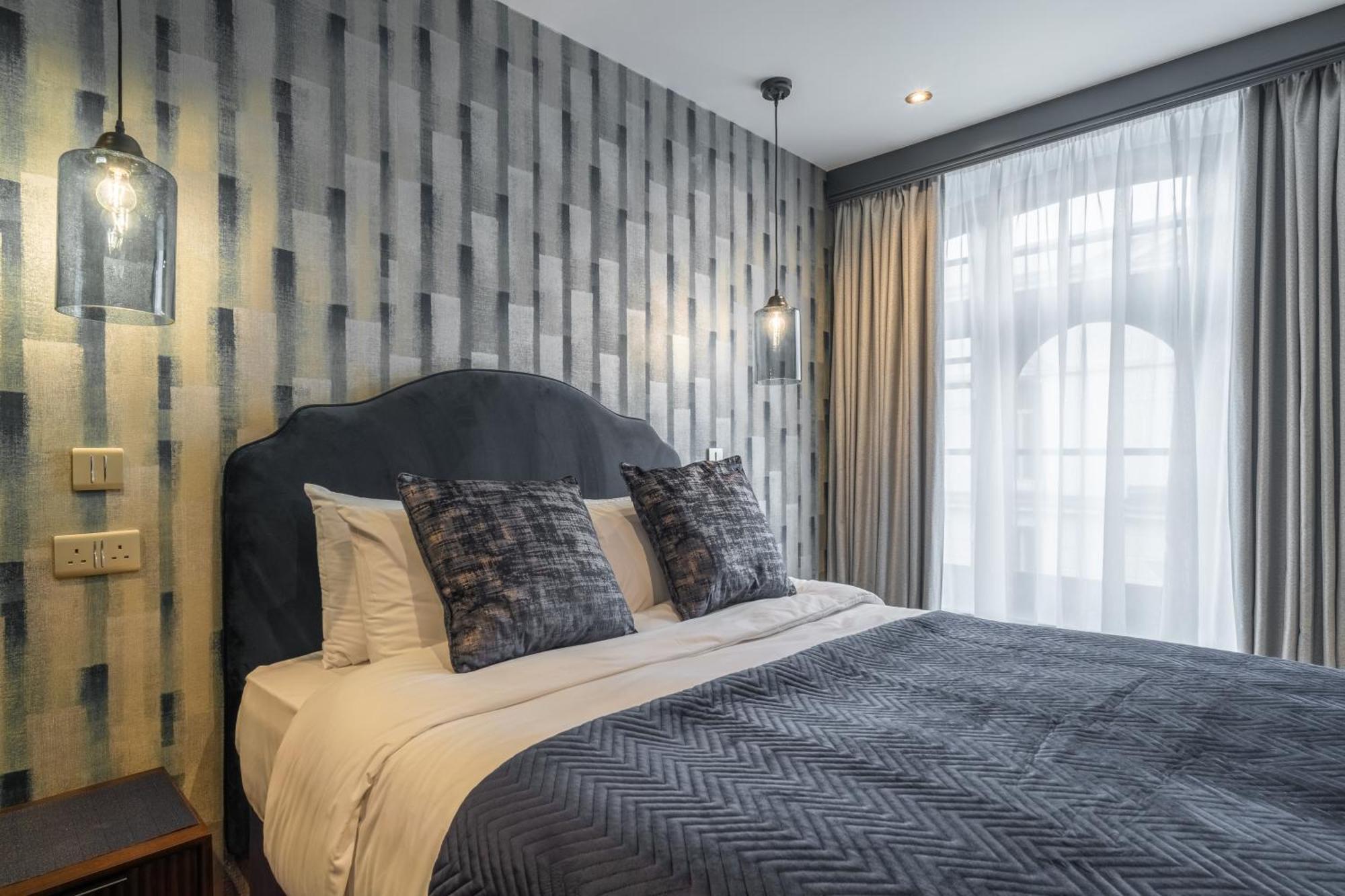 Howfield Hotel Мърдър Титфил Екстериор снимка